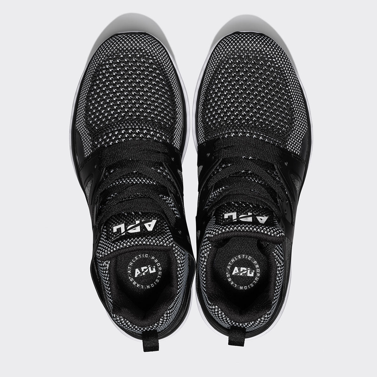 Men's Ascend Black / White view 5